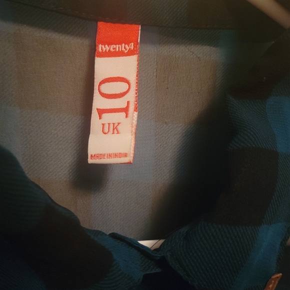 Long button down plaid shirt - Picture 5 of 5